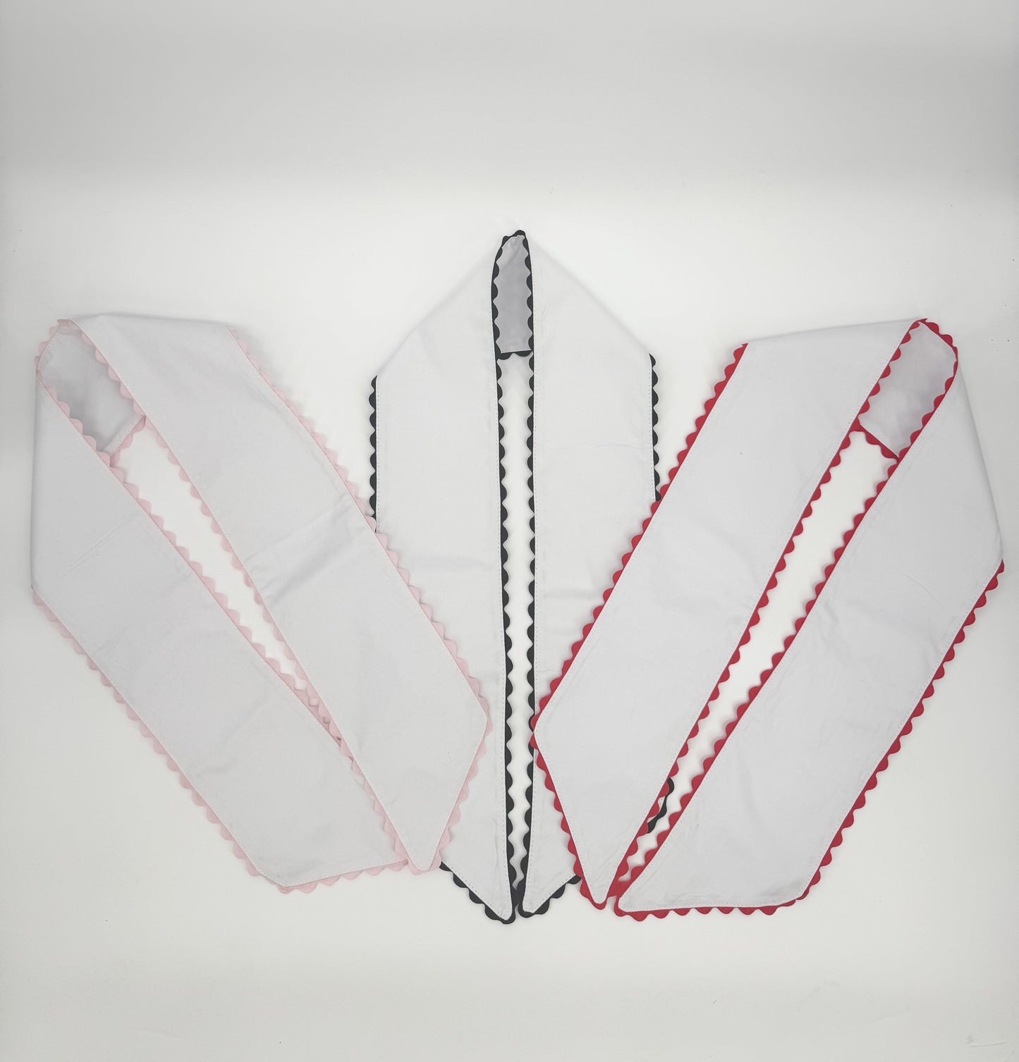 Ric Rac Scallop Trim Wreath Sash